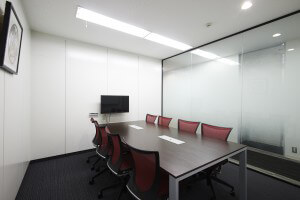 六本木オフィスの8名用の無料会議室のイメージ