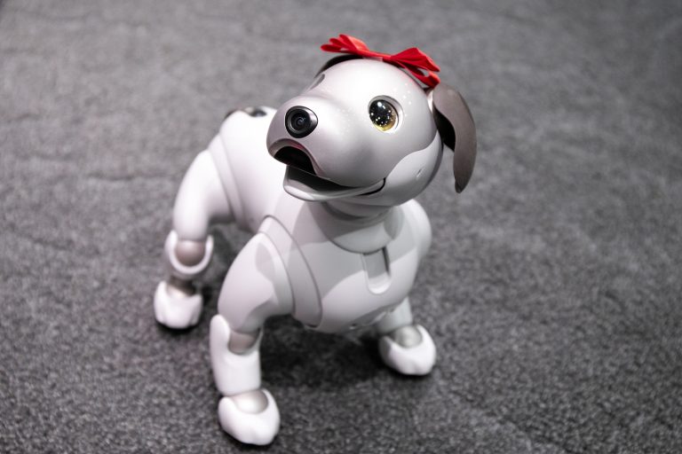 CROSSCOOP新宿SOUTHの受付のマスコットキャラクターのイメージ