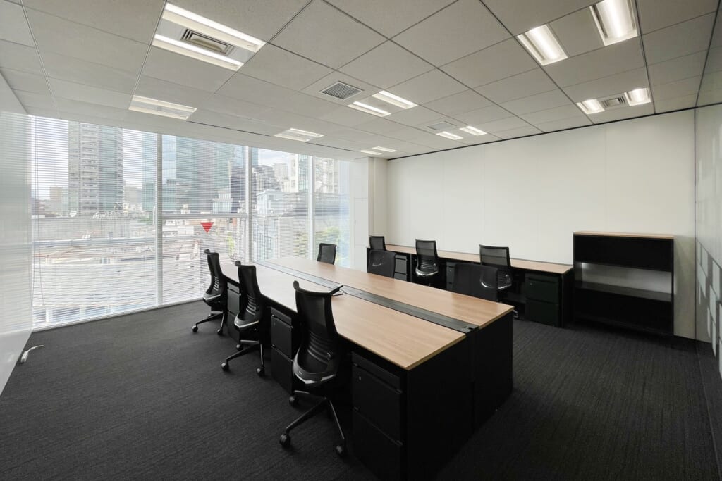 ワークスペース（執務室10～12名個室）