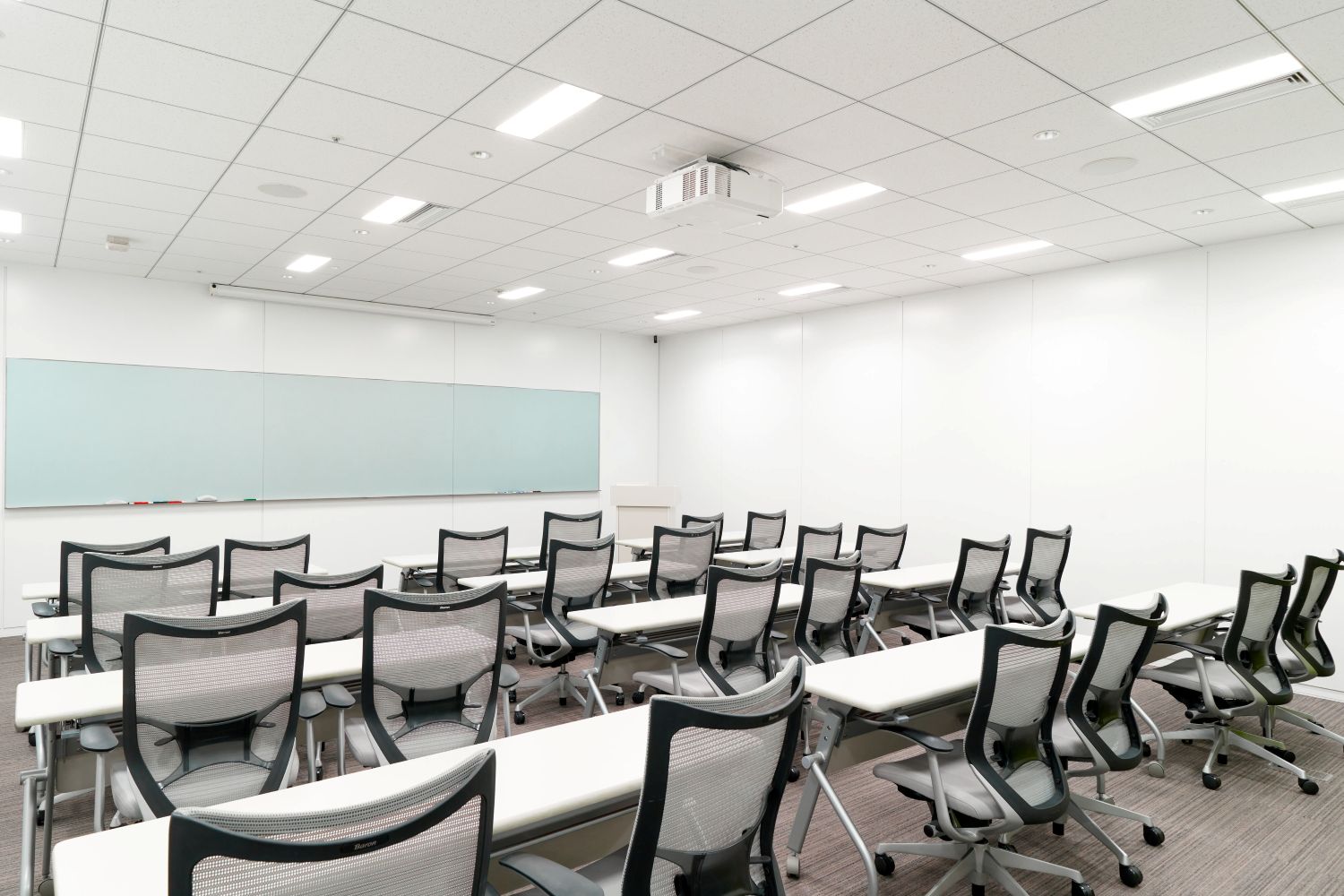 バーチャルオフィスとレンタルオフィスの違いとは？選び方も解説