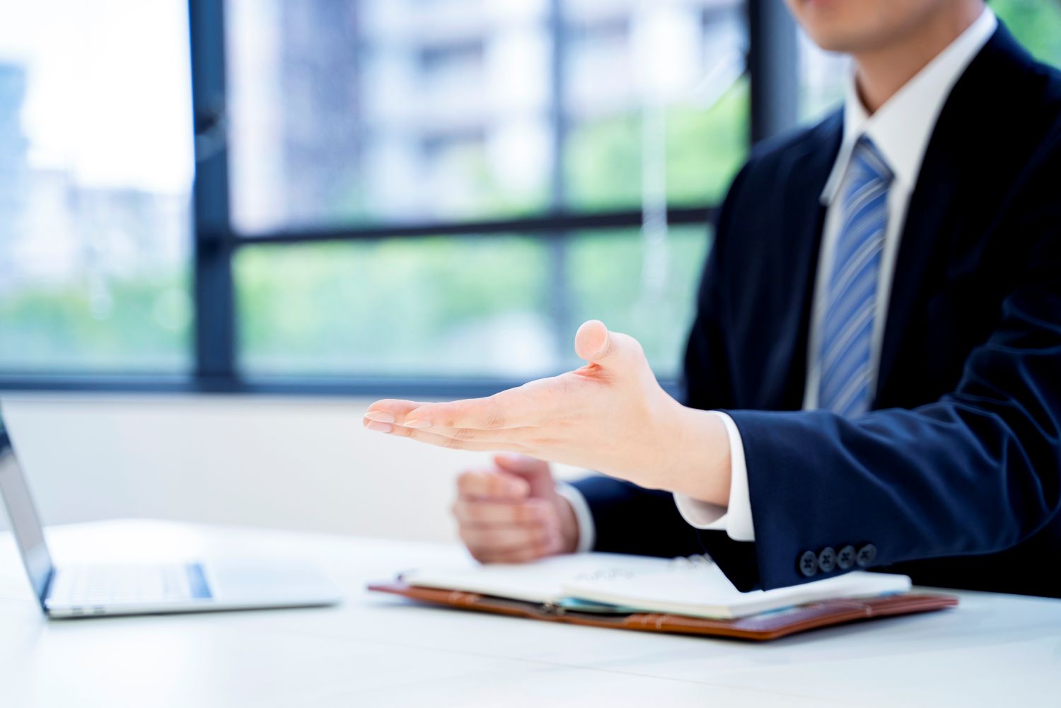 レンタルオフィスの契約形態｜賃貸オフィスとの違い・契約の流れも