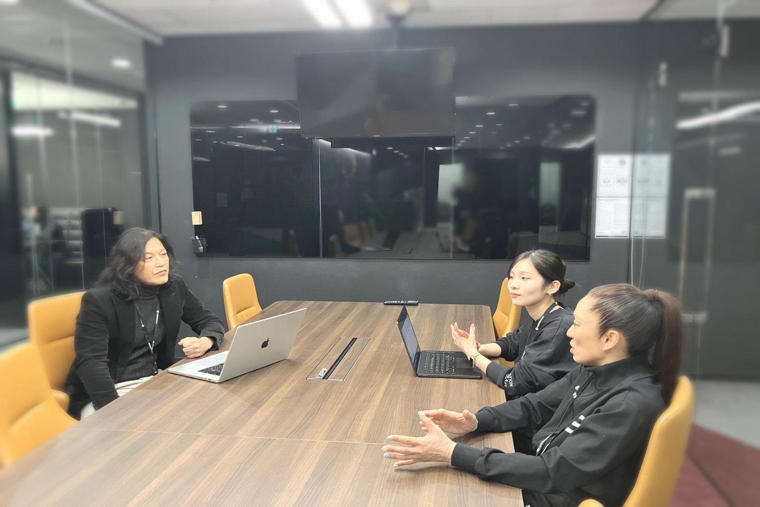 意見を交わしながら進むディスカッション。立場を越えた対話が、次のアクションにつながっていきます。